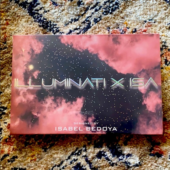 Illuminati x Isa eyeshadow palette - Picture 1 of 2